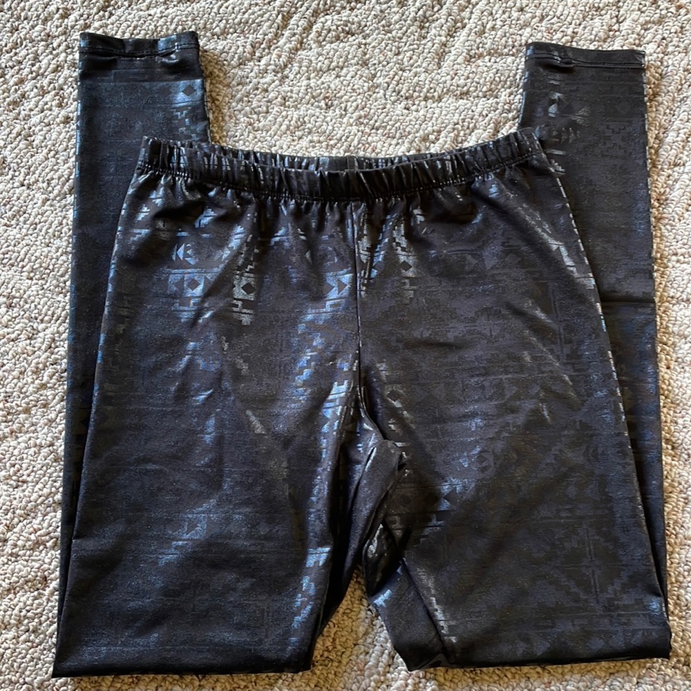 Black leggings size M